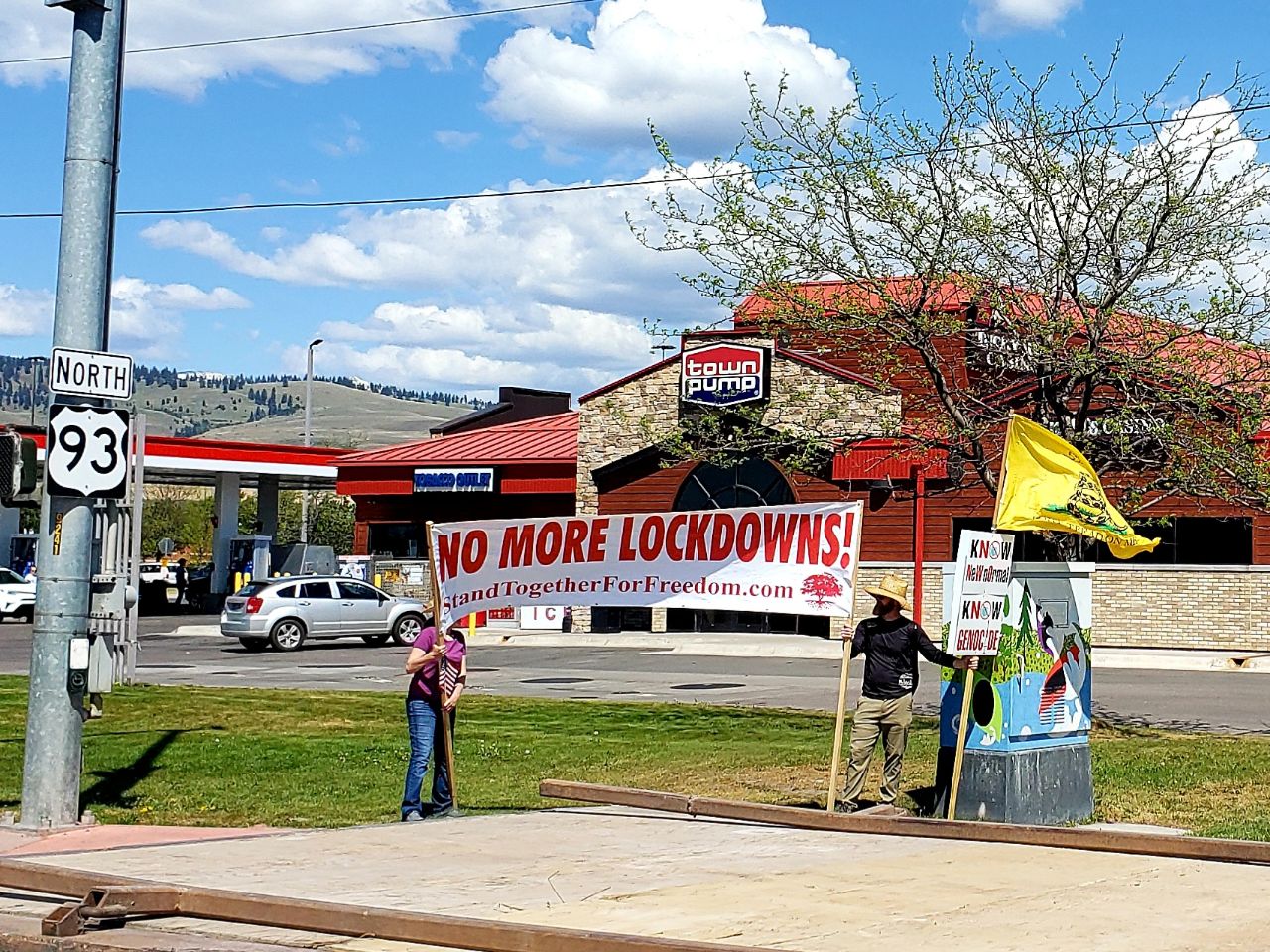 “NO MORE LOCKDOWNS!” Banner at Reserve and Mullan